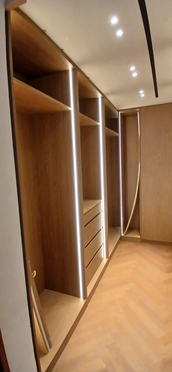Walk-In Wardrobe