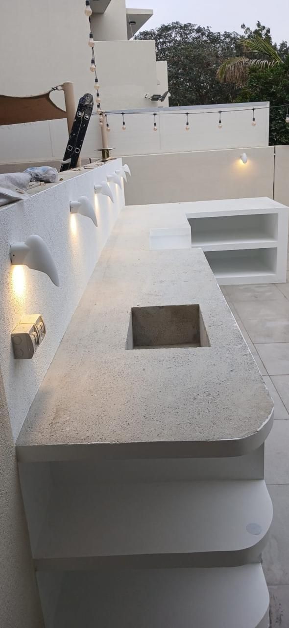 Outdoor Kitchen Counter