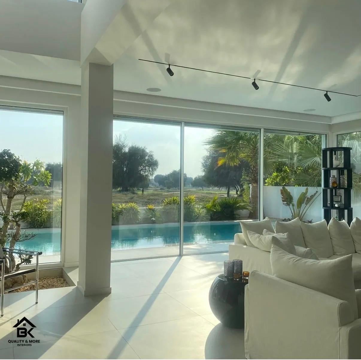 Poolside Lounge