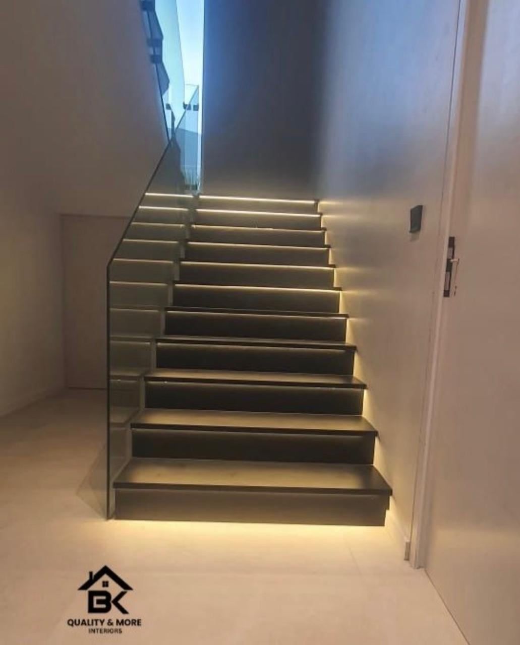 Step-Lit Straight Flight